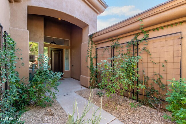 Building Photo - 8919 E Cll Del Palo Verde