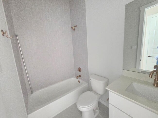 Building Photo - 332 Marisol Bnd