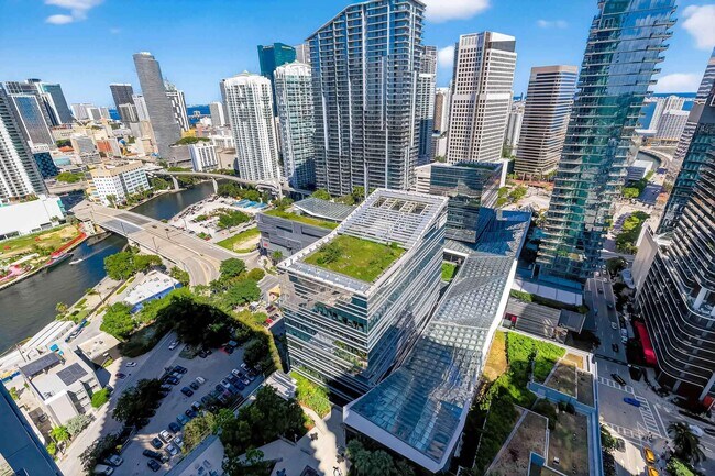 Building Photo - 88 SW 7th St