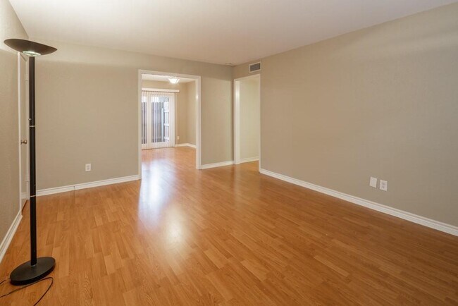 Building Photo - 4040 San Felipe St