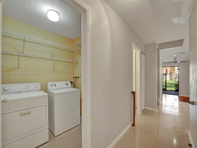 Building Photo - 9148 Lime Tree Ln