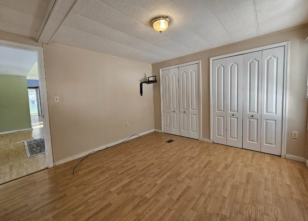 Building Photo - 31 Silkwood Ave
