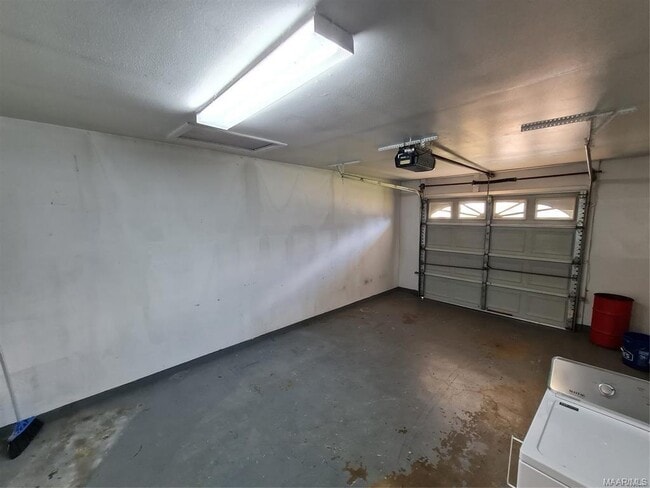 Building Photo - 109 Griffith Ave