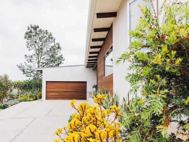 Building Photo - 4205 Hillside Dr