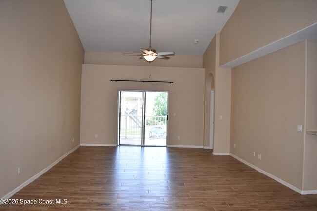 Building Photo - 1040 Venetian Dr