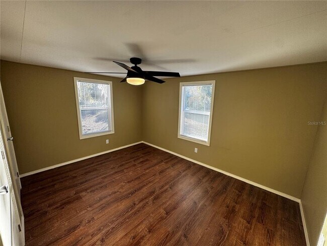 Building Photo - 2484 Gator Ln