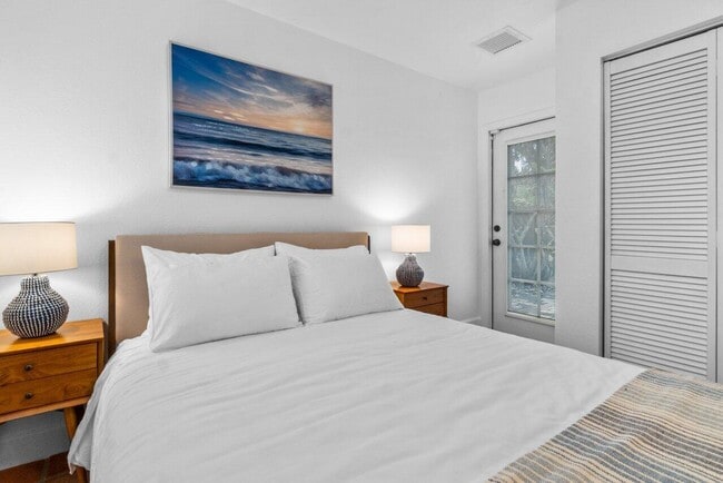 Building Photo - 1911 Parker Ave