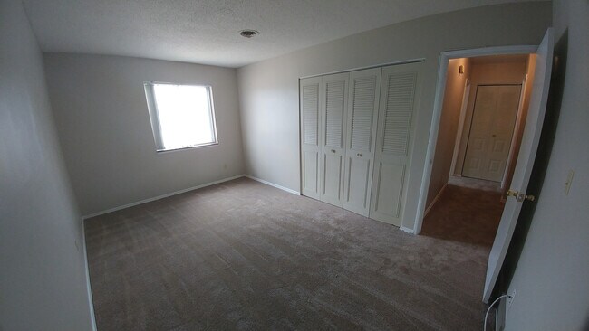 Building Photo - 8516 W 85th St