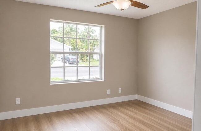Building Photo - 125 Buffet Key