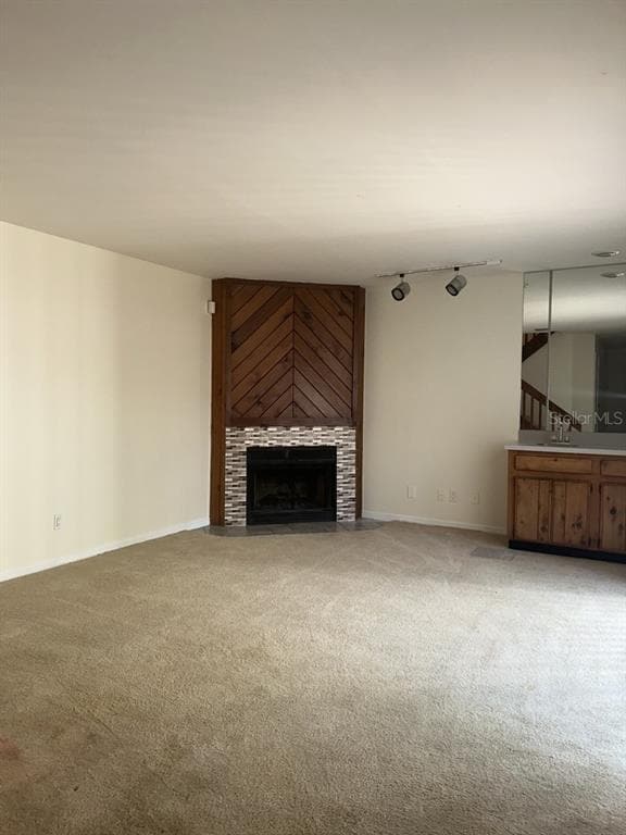 Building Photo - 15206 W Pond Woods Dr