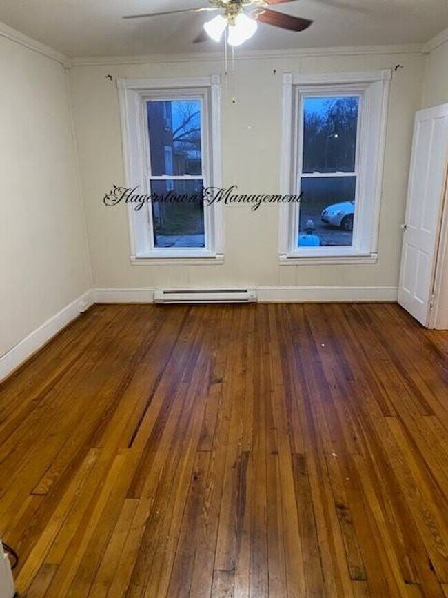 Building Photo - Newly Renovated - Off Street Parking & Fen...