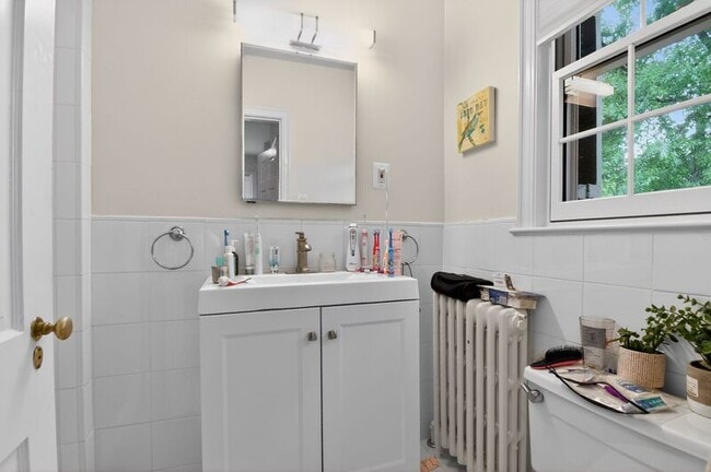 Building Photo - 4825 Butterworth Pl NW