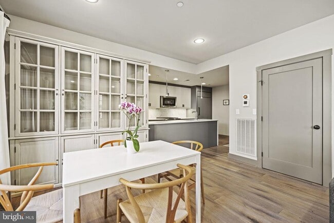 Building Photo - 3220 Grace St NW