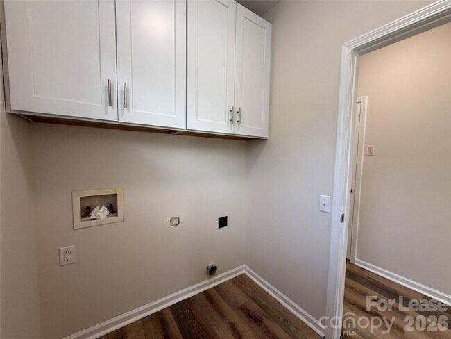 Building Photo - 3404 Laurenhurst Ln
