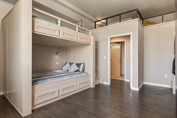 Bedroom 1 - Sattva House