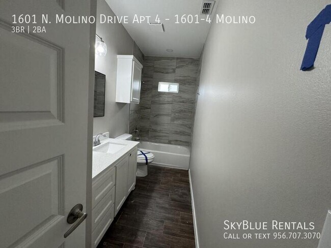 Building Photo - 1601 Molino Dr