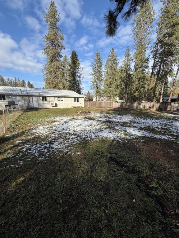 Building Photo - 908 E Violet Ave