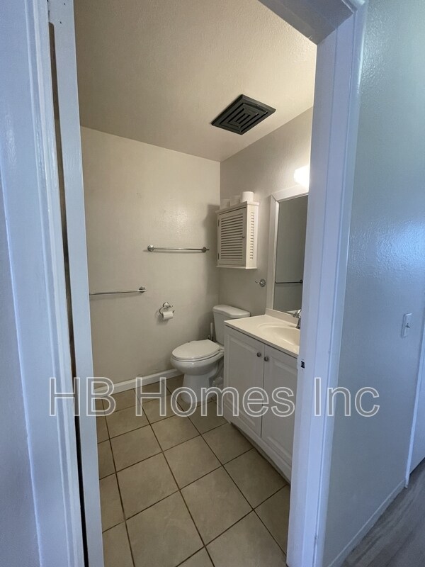 Building Photo - 46-269-269 Kahuhipa St