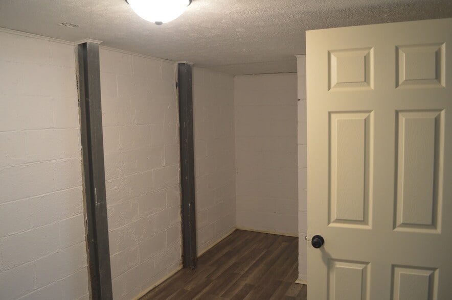 Building Photo - 3373 Kimberly Ave