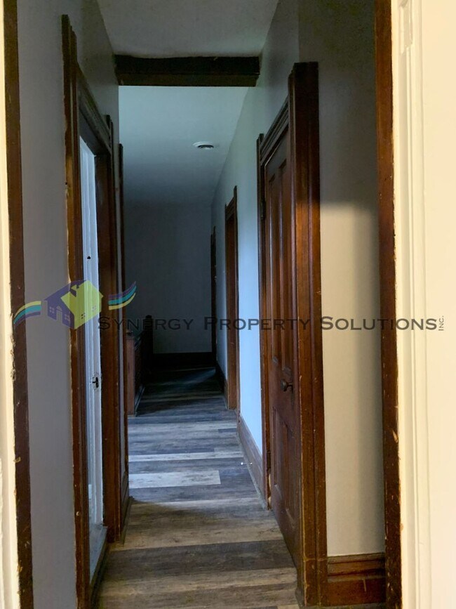 Building Photo - Sturges Ave. 143 - 145