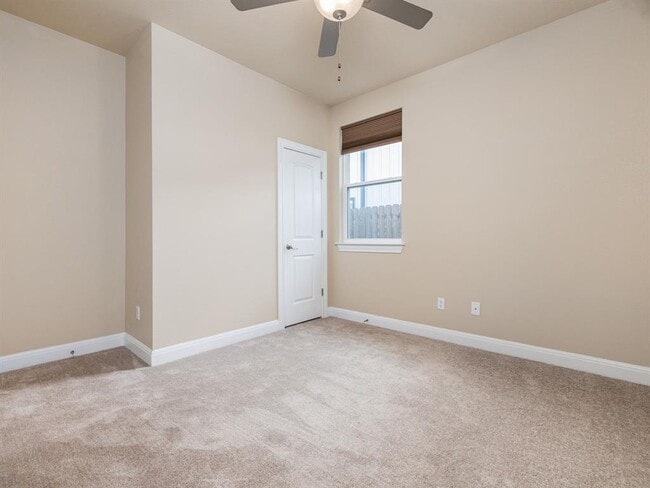 Building Photo - 904 Central Blvd