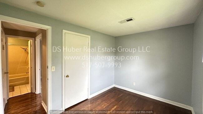 Building Photo - 1216 Victoria Dr