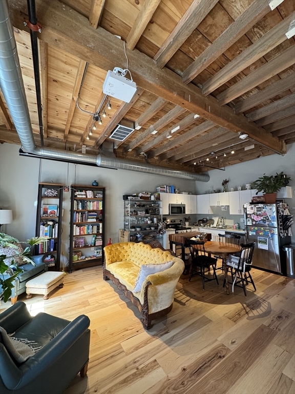Building Photo - 58 13th St