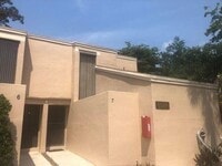 Building Photo - 1189 NW 13th St