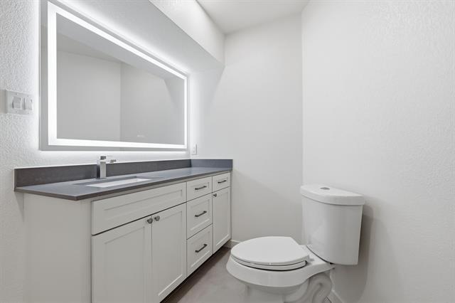 Building Photo - 4816 Amesbury Dr