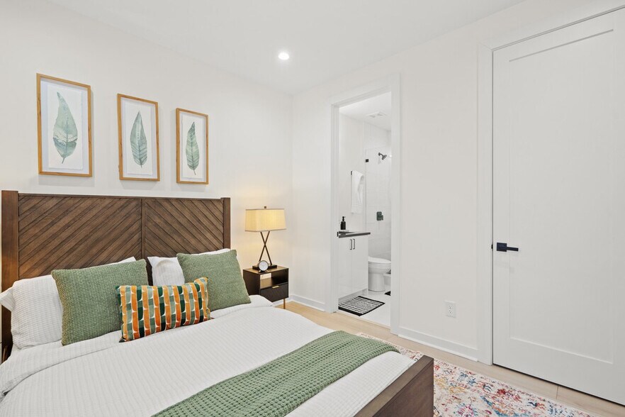 Building Photo - 1111 Dade St