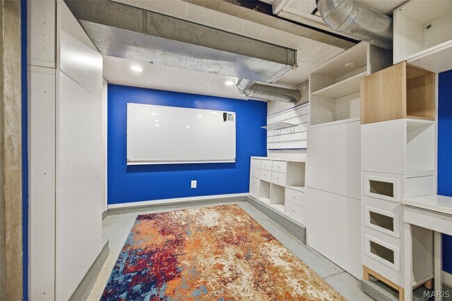 Building Photo - 7385 Arlington Dr