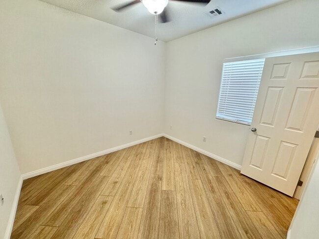 Building Photo - ENJOY THIS STUNNING 3 BEDROOM WITH A TRANQ...