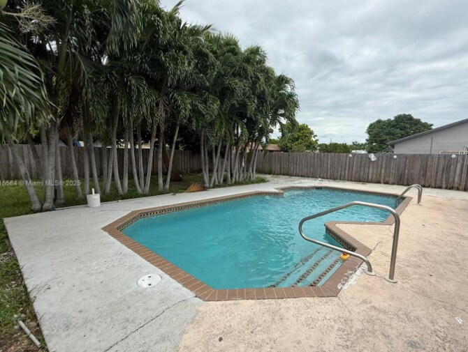 Building Photo - 25912 SW 133rd Pl