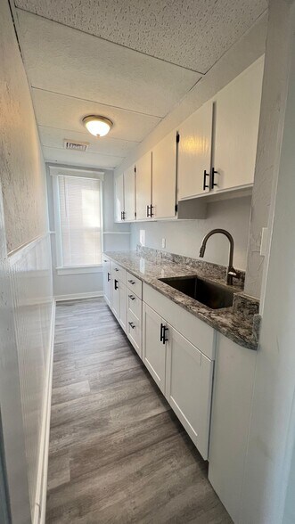 Building Photo - 11 Reeves St