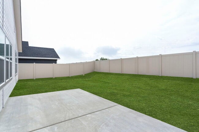 Building Photo - 10419 Rockaway Ridge St