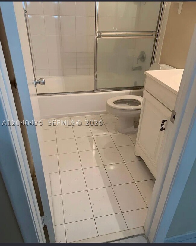 Building Photo - 8540 SW 149th Ave