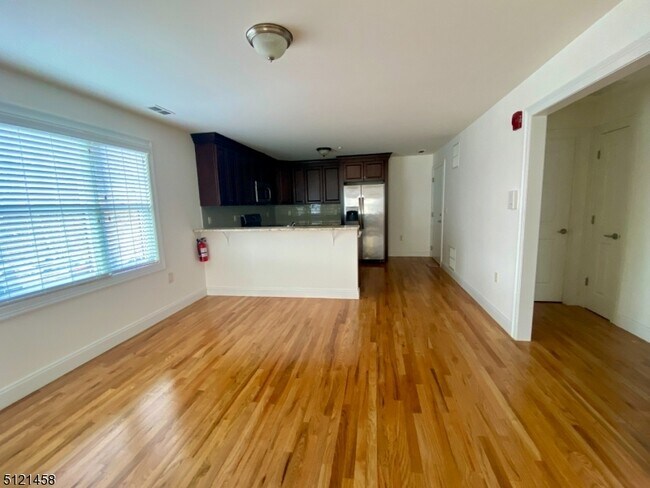 Building Photo - 688 US-202