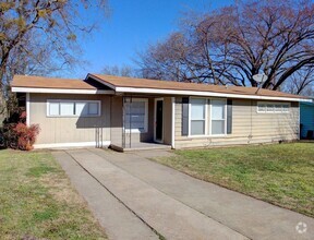 Building Photo - Coming Mid-April! Charming 3-Bedroom, 2-Ba...