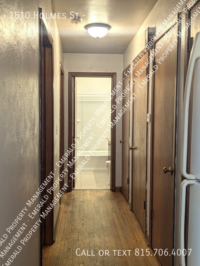 Building Photo - 2510 Holmes St