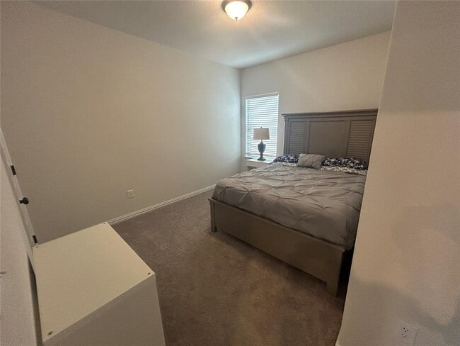 Building Photo - 12906 Stanford Dr