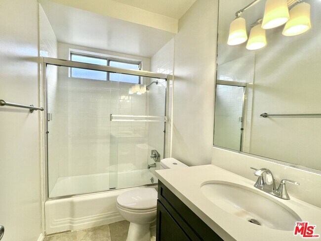 Building Photo - 1552 Berkeley St