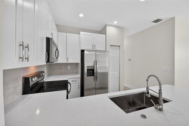 Building Photo - 3095 Grandiflora Dr