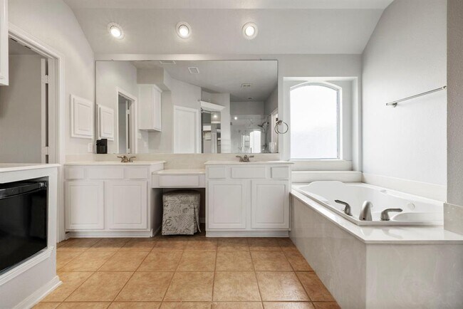 Building Photo - 21807 Columbia Falls Ct