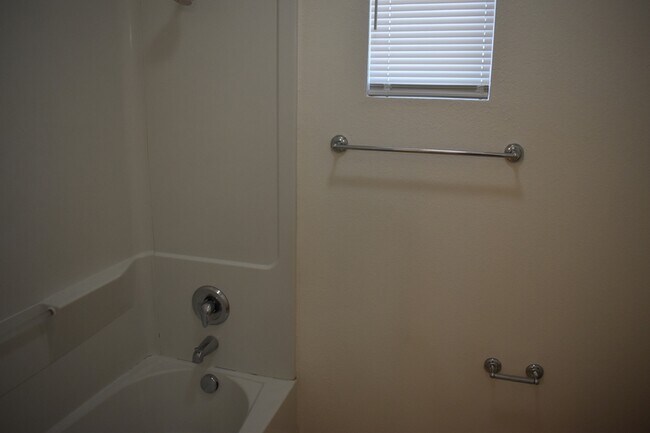 Building Photo - 1220 CAVALAIRE Ct