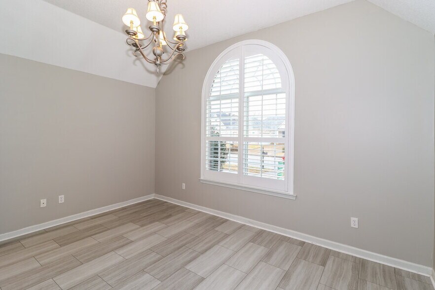 Building Photo - 8595 Griffin Park Dr