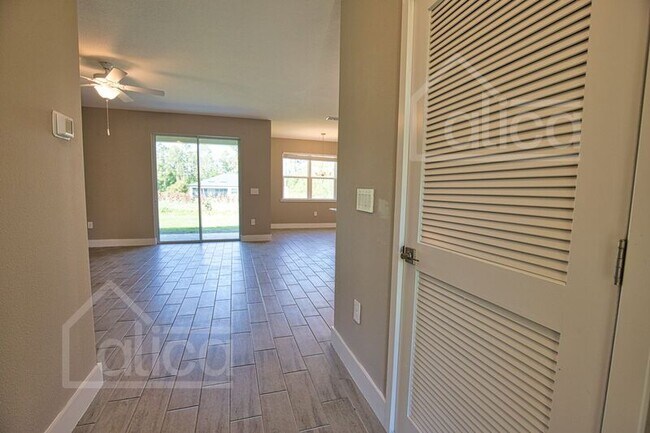 Building Photo - 3957 Constitution Dr