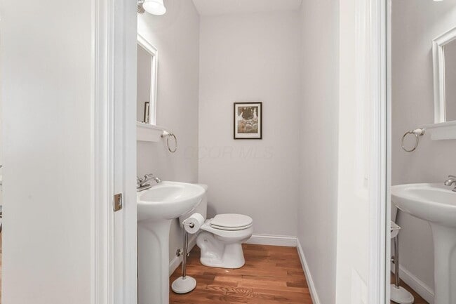 Building Photo - 319 W 2nd Ave