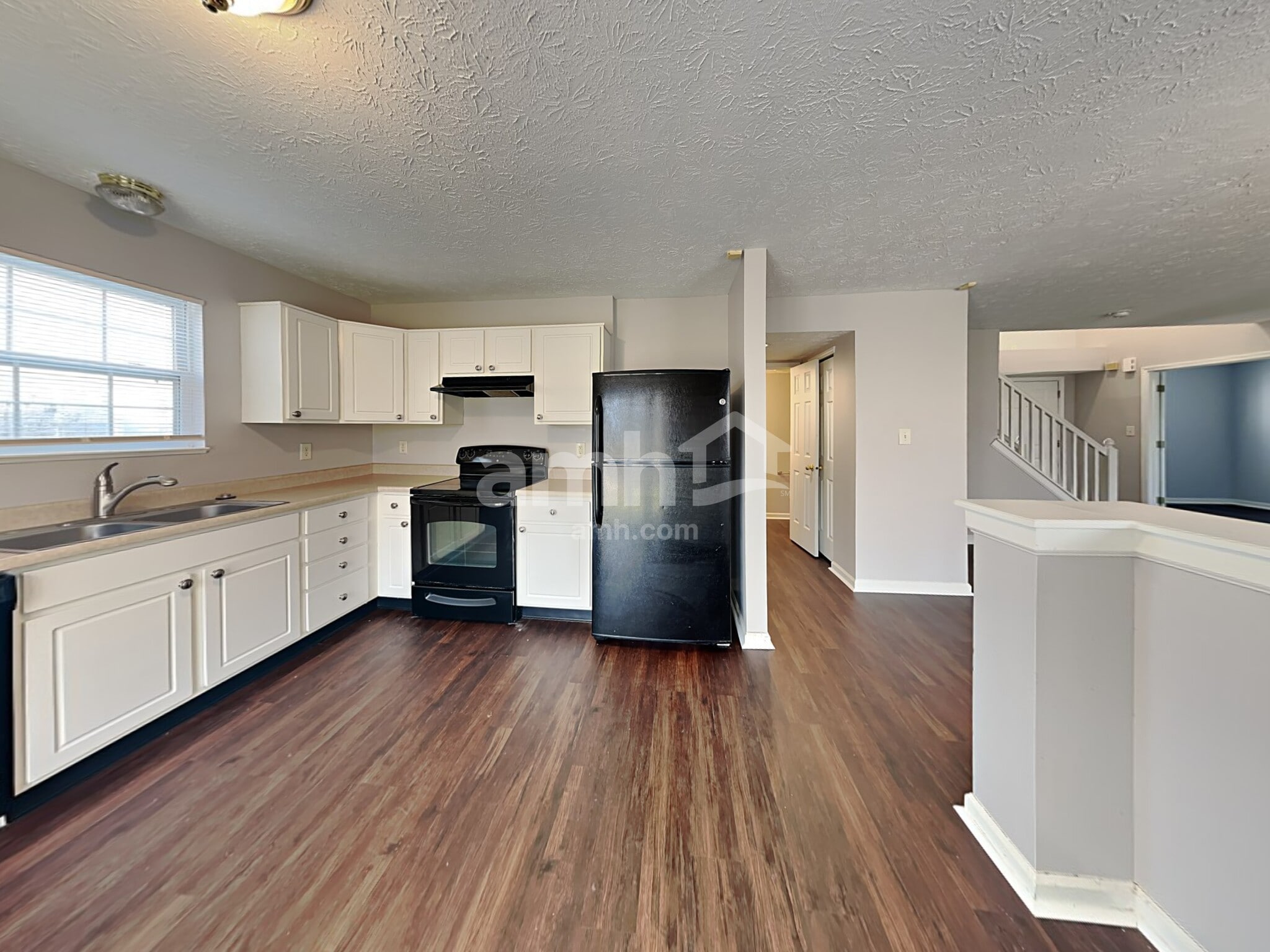 Building Photo - 6345 Pathfinder Ct