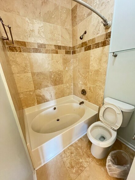 Tub/Show/Toilet - 3334 Peachtree Rd NE