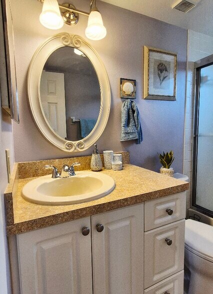 Building Photo - 19505 Quesada Ave